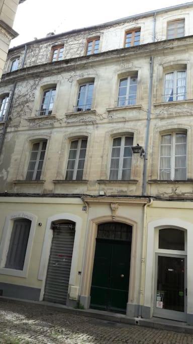 Apartamento RÉNOVÉ, vue SUR Palais des Papes, terrasse et WIFI TROISIEME ETAGE Aviñón Exterior foto