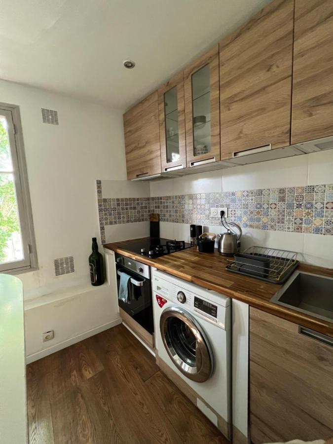 Apartamento RÉNOVÉ, vue SUR Palais des Papes, terrasse et WIFI TROISIEME ETAGE Aviñón Exterior foto