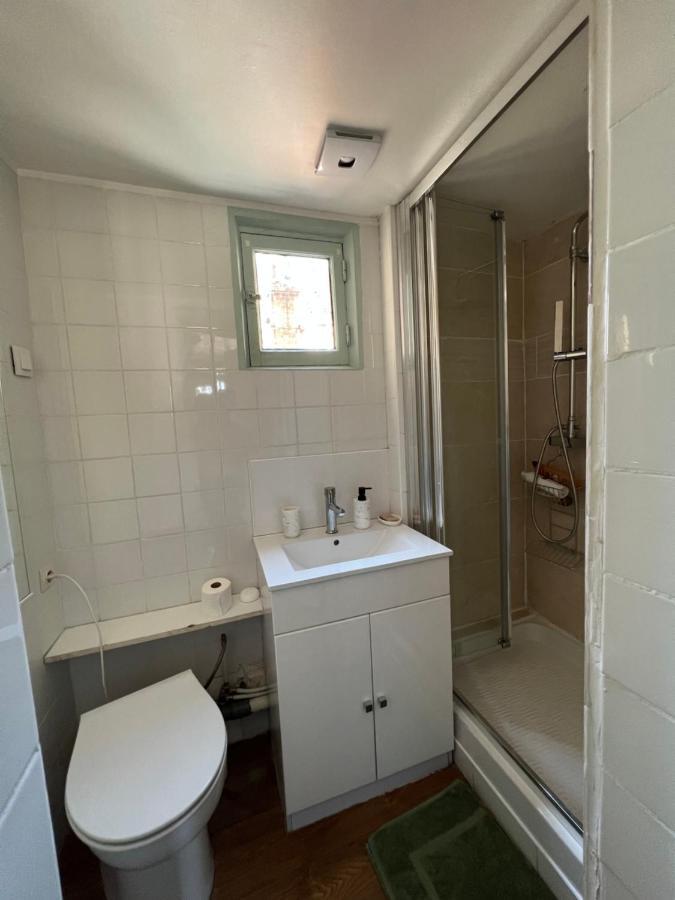 Apartamento RÉNOVÉ, vue SUR Palais des Papes, terrasse et WIFI TROISIEME ETAGE Aviñón Exterior foto